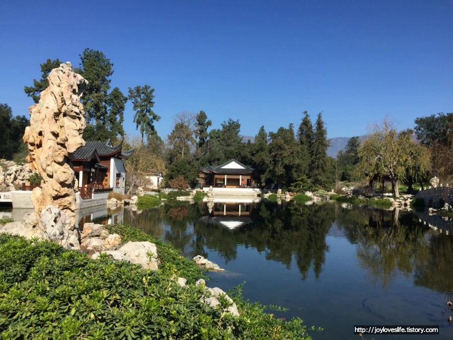 99F09D455AAB19AF1D598C