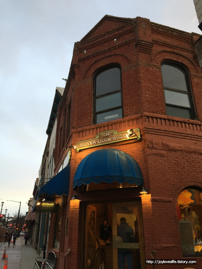 99EF65365ABD8C7F010475