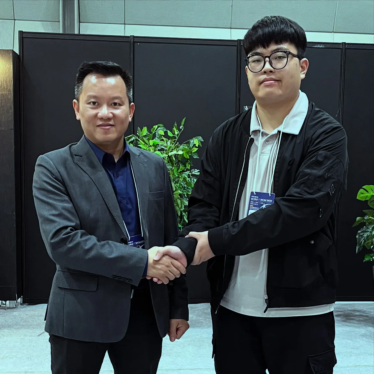 B26B83E1-E1A8-49EE-BD4C-A0F737932611.jpg?ex=6818cf6f&is=68177def&hm=2f873e69e580f134b12776216c7b6fbeced27e40cf723759b51dc97d73c967b1&=&format=webp&width=1510&height=1510