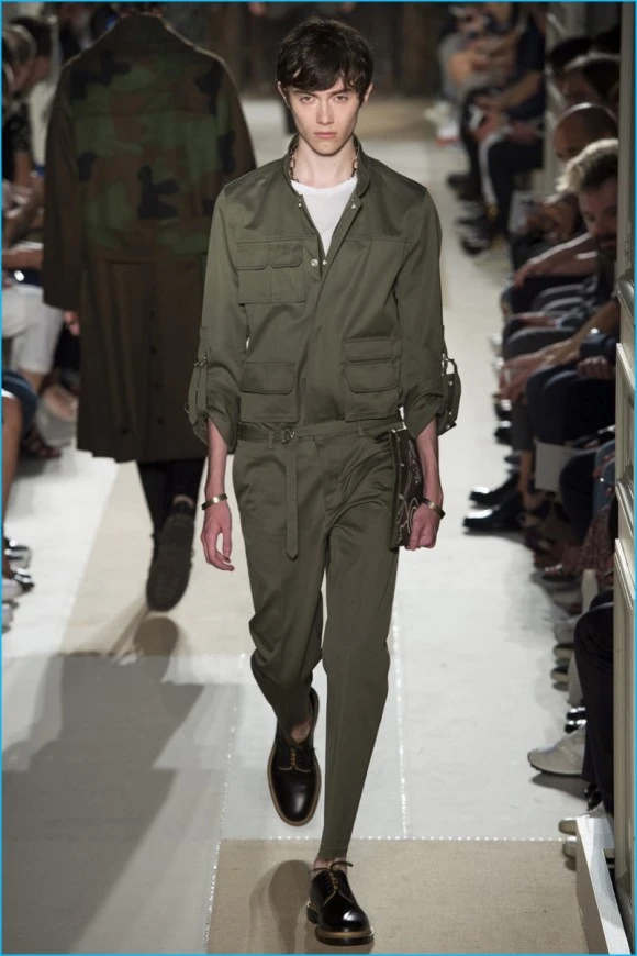 Valentino-2017-Spring-Summer-Mens-Runway-Collection-006.jpg?type=w580