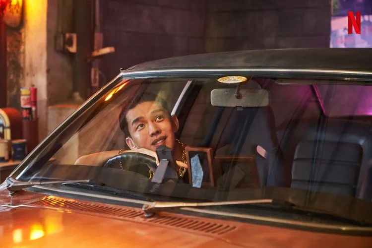 10_서울대작전 등장인물 01 동욱 유아인.jpeg