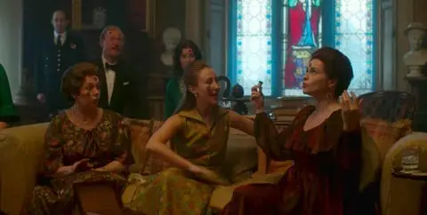 ibble-dibble-game-rules-the-crown-1-1605614814.jpg?resize=480:*