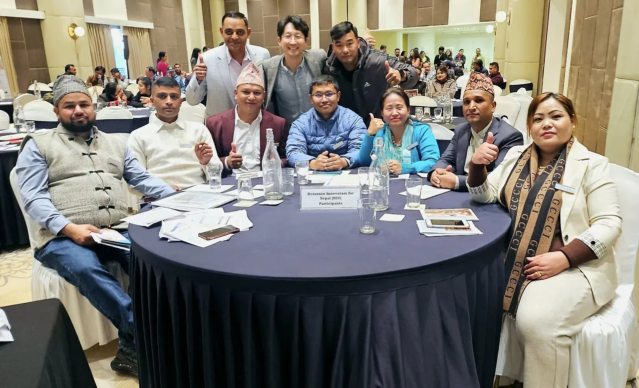 476799830_10237292151709393_8068189880162742648_n.jpg?stp=cp6_dst-jpg_tt6&_nc_cat=100&ccb=1-7&_nc_sid=833d8c&_nc_ohc=t4-TTbiC5jEQ7kNvgFd68j9&_nc_oc=AdjuDGlpFbdELm-hjY3PCl_F3cdkVsxzvu_zLtI5JV54koWbiXLM83ypRzPNor4xXvvtIC92JCKiiSTZ0zQM1EnA&_nc_zt=23&_nc_ht=scontent-ssn1-1.xx&_nc_gid=AV_TWOWryWcg5l0u7k8EdXB&oh=00_AYCKsTgNUWfltEo2JCF9tMdzWnjFN22Y5ShIfJyzDWvy5g&oe=67B66A1D