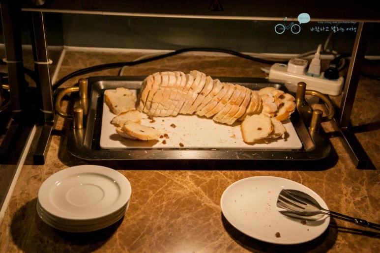 IMG_1028_Wide1080mark%EB%B0%94%EB%9E%8C.jpg?type=w773