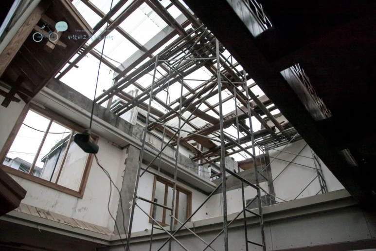 IMG_1738_Wide1080mark%EB%B0%94%EB%9E%8C.jpg?type=w773