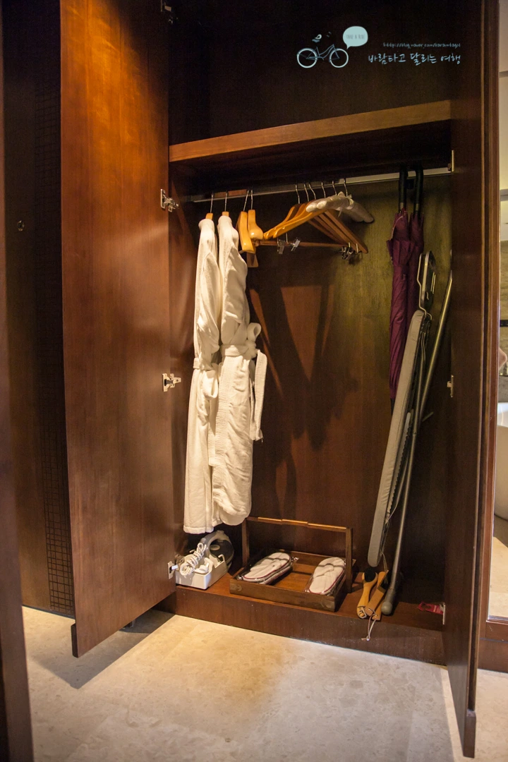 IMG_1485_Wide1080mark%EB%B0%94%EB%9E%8C.jpg?type=w773