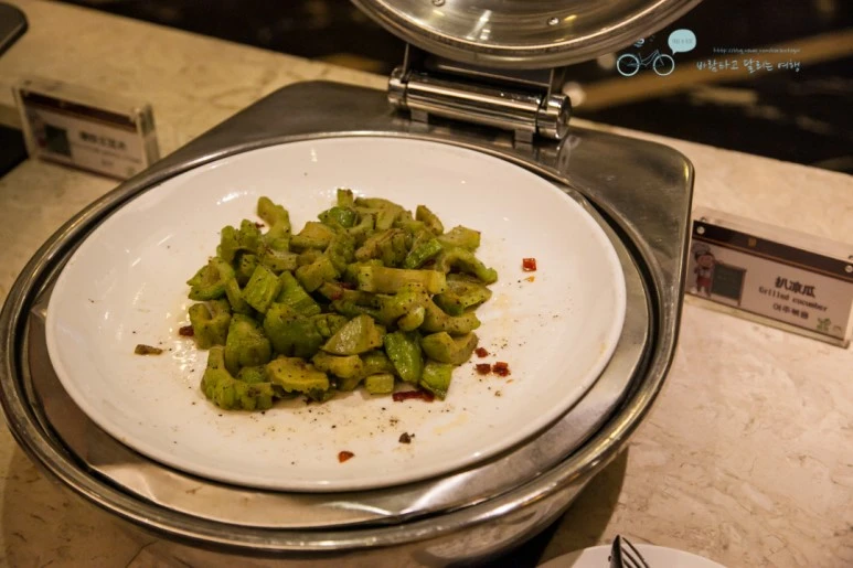 IMG_1040_Wide1080mark%EB%B0%94%EB%9E%8C.jpg?type=w773