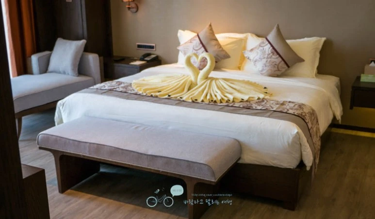 _1040048_Edit-_Wide1080mark%EB%B0%94%EB%9E%8C.jpg?type=w773