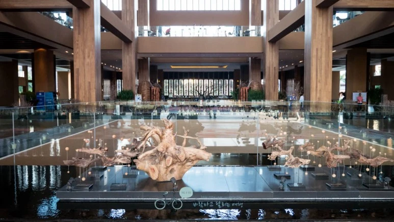 _1040013_Edit-_Wide1080mark%EB%B0%94%EB%9E%8C.jpg?type=w773