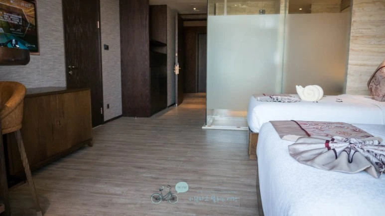 _1040033_Edit-_Wide1080mark%EB%B0%94%EB%9E%8C.jpg?type=w773