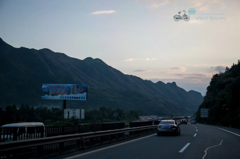 IMG_1696_Wide1080mark%EB%B0%94%EB%9E%8C.jpg?type=w773