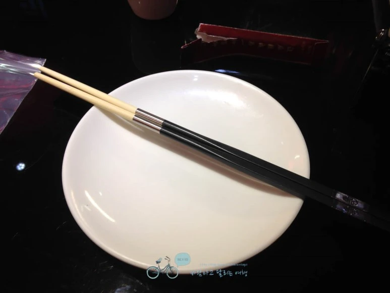 IMG_1037_Edit-_Wide1080mark%EB%B0%94%EB%9E%8C.jpg?type=w773