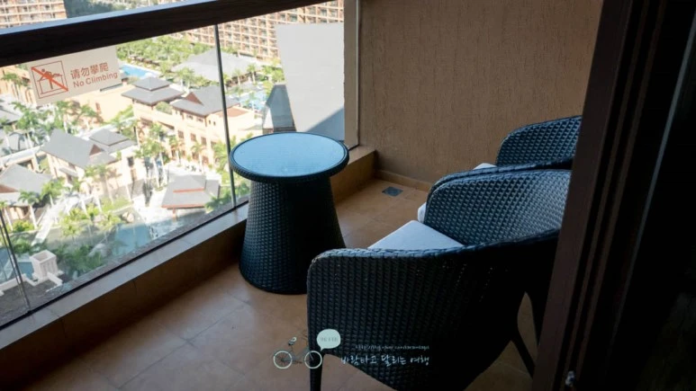 _1040038_Edit-_Wide1080mark%EB%B0%94%EB%9E%8C.jpg?type=w773