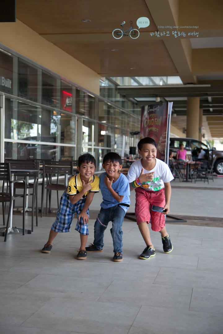 Smile_boys_01_Wide1080mark%EB%B0%94%EB%9E%8C%ED%83%80%EA%B3%A0.jpg?type=w773