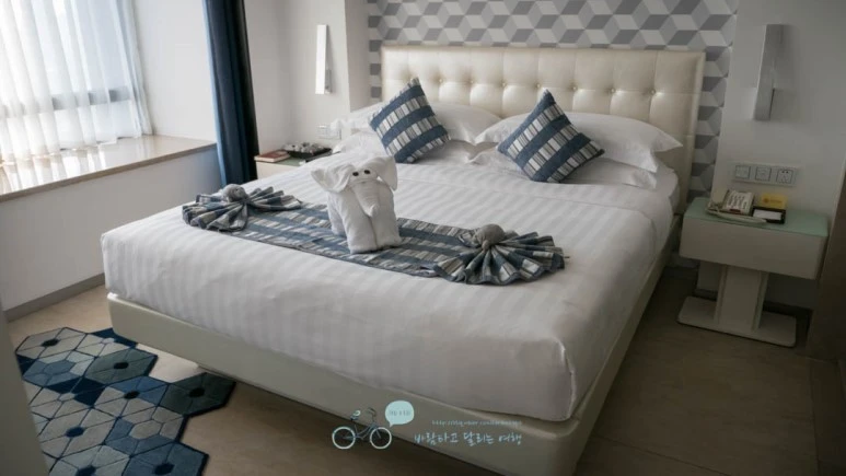 _1040395_Edit-_Wide1080mark%EB%B0%94%EB%9E%8C.jpg?type=w773