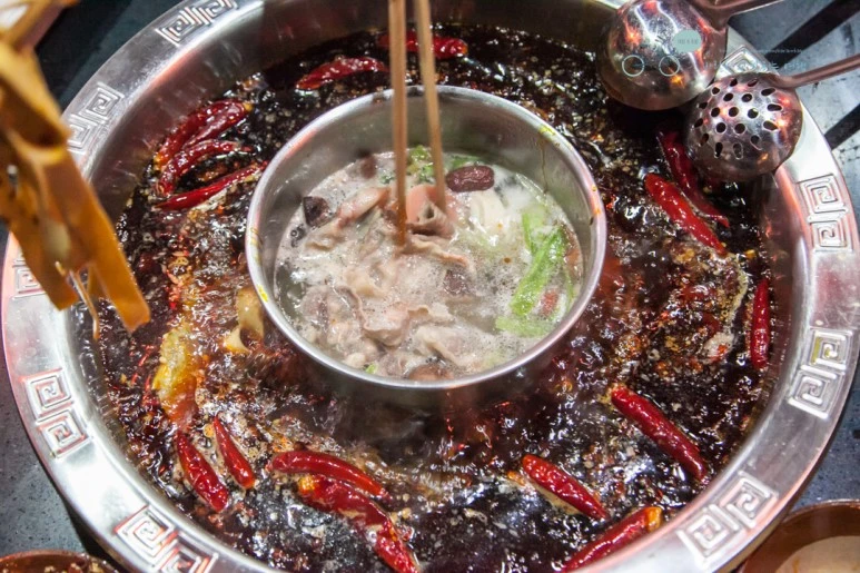 IMG_1762_Wide1080mark%EB%B0%94%EB%9E%8C.jpg?type=w773