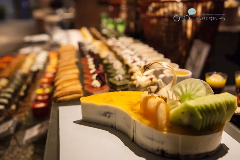 IMG_1594_Wide1080mark%EB%B0%94%EB%9E%8C.jpg?type=w773