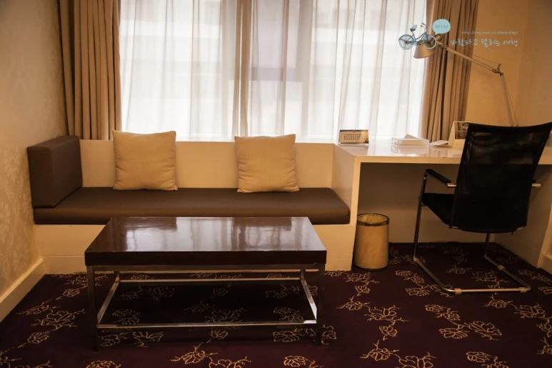 IMG_0460_Wide1080mark%EB%B0%94%EB%9E%8C.jpg?type=w773