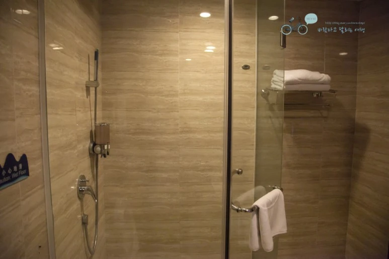 IMG_0144_Wide1080mark%EB%B0%94%EB%9E%8C.jpg?type=w773