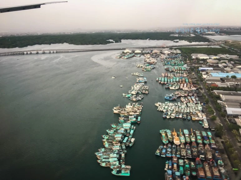 iPhone_IMG_3873_Short1200mark%EB%B0%94%EB%9E%8C.jpg?type=w773