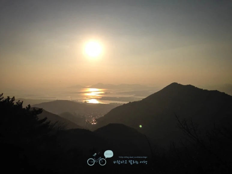 IMG_1229-_Wide1080mark%EB%B0%94%EB%9E%8C.jpg?type=w773