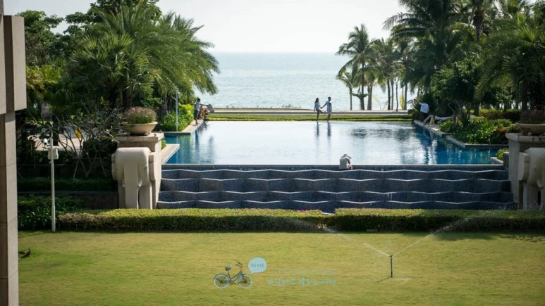 _1040375_Edit-_Wide1080mark%EB%B0%94%EB%9E%8C.jpg?type=w773