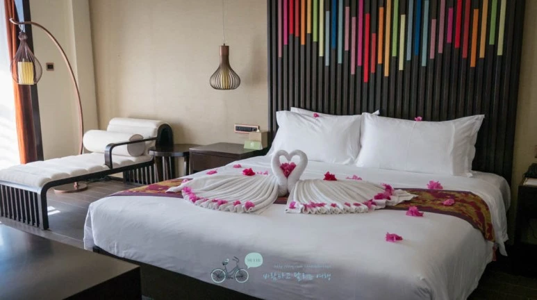 _1040109_Edit-_Wide1080mark%EB%B0%94%EB%9E%8C.jpg?type=w773