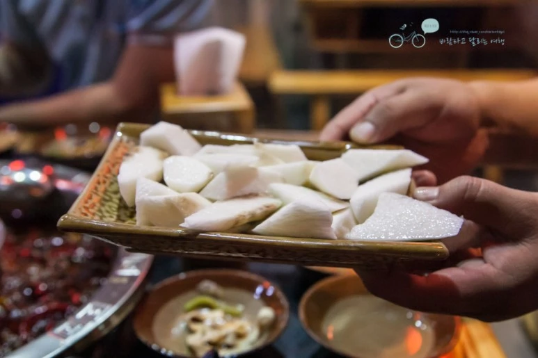 IMG_1769_Wide1080mark%EB%B0%94%EB%9E%8C.jpg?type=w773