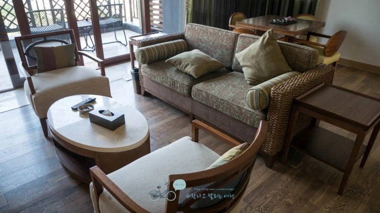 _1040357_Edit-_Wide1080mark%EB%B0%94%EB%9E%8C.jpg?type=w773