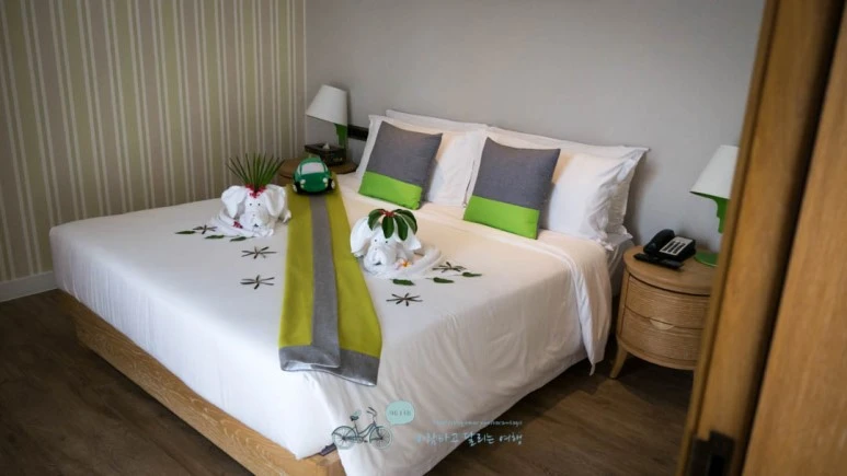 _1040082_Edit-_Wide1080mark%EB%B0%94%EB%9E%8C.jpg?type=w773