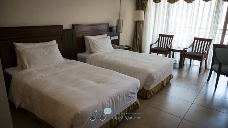 _1040305_Edit-_Wide1080mark%EB%B0%94%EB%9E%8C.jpg?type=w773