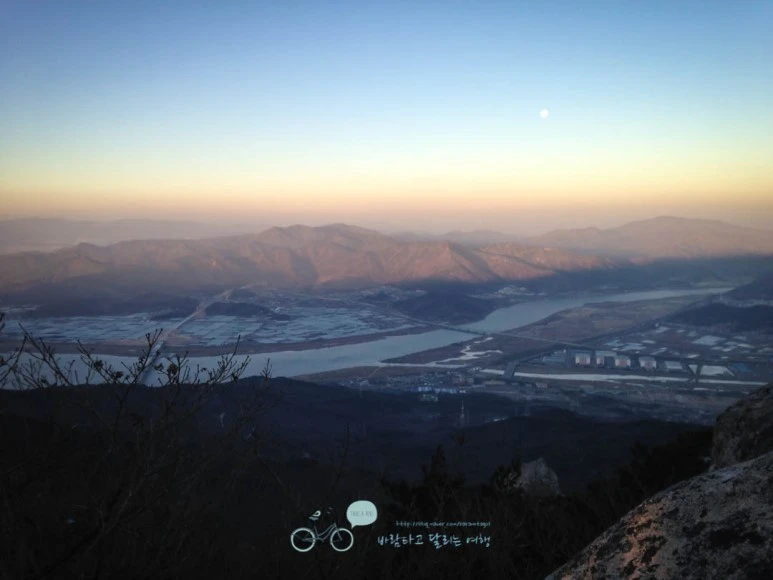 IMG_1384-_Wide1080mark%EB%B0%94%EB%9E%8C.jpg?type=w773