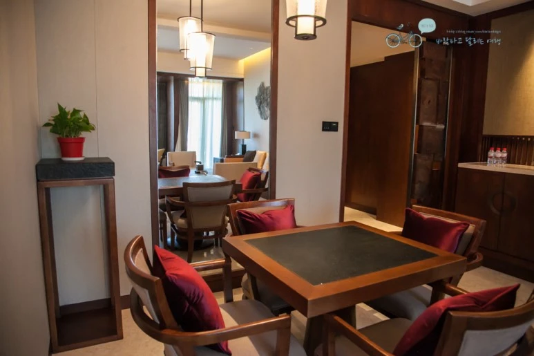 IMG_1542_Wide1080mark%EB%B0%94%EB%9E%8C.jpg?type=w773