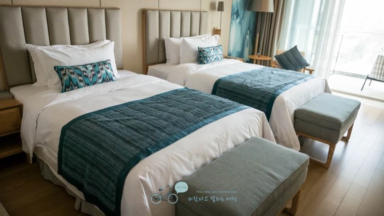 _1040131_Edit-_Wide1080mark%EB%B0%94%EB%9E%8C.jpg?type=w773