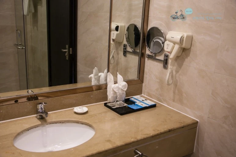 IMG_0100_Wide1080mark%EB%B0%94%EB%9E%8C.jpg?type=w773