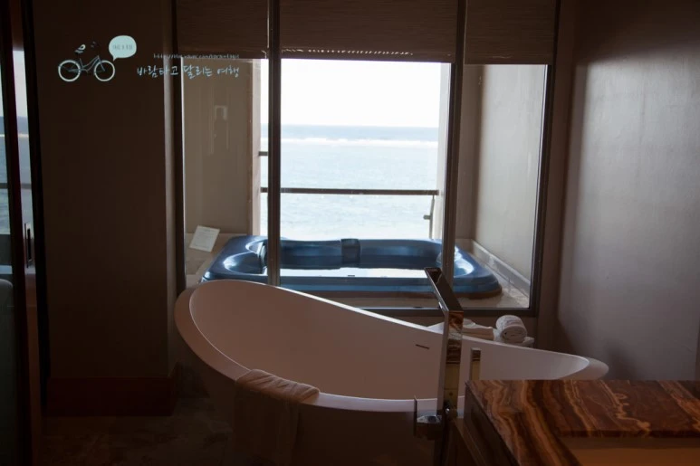 IMG_0434_Wide1080mark%EB%B0%94%EB%9E%8C%ED%83%80%EA%B3%A0.jpg?type=w773