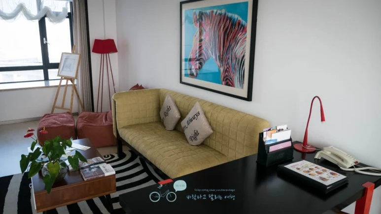 _1040407_Edit-_Wide1080mark%EB%B0%94%EB%9E%8C.jpg?type=w773