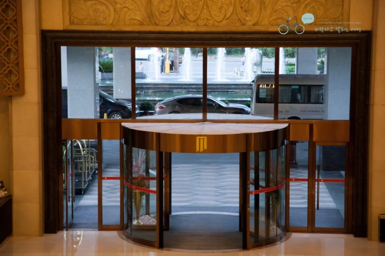 IMG_0841_Wide1080mark%EB%B0%94%EB%9E%8C.jpg?type=w773