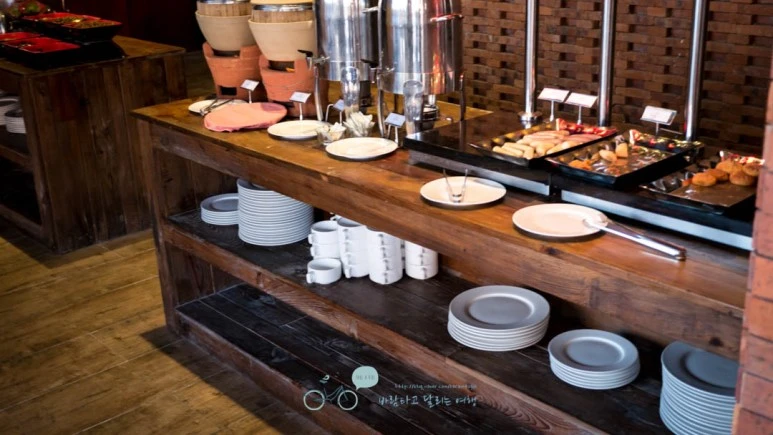 _1040072_Edit-_Wide1080mark%EB%B0%94%EB%9E%8C.jpg?type=w773