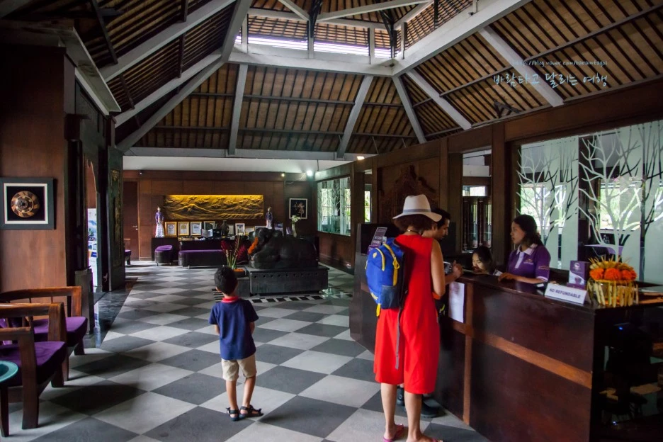 5D_IMG_1887_Short1200mark%EB%B0%94%EB%9E%8C.jpg?type=w1