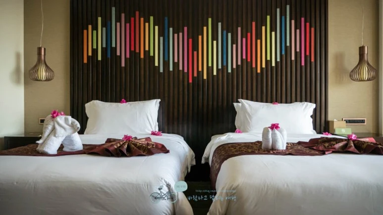 _1040104_Edit-_Wide1080mark%EB%B0%94%EB%9E%8C.jpg?type=w773