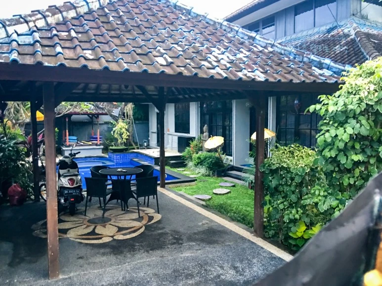 iPhone_IMG_3889_Short1200mark%EB%B0%94%EB%9E%8C.jpg?type=w773