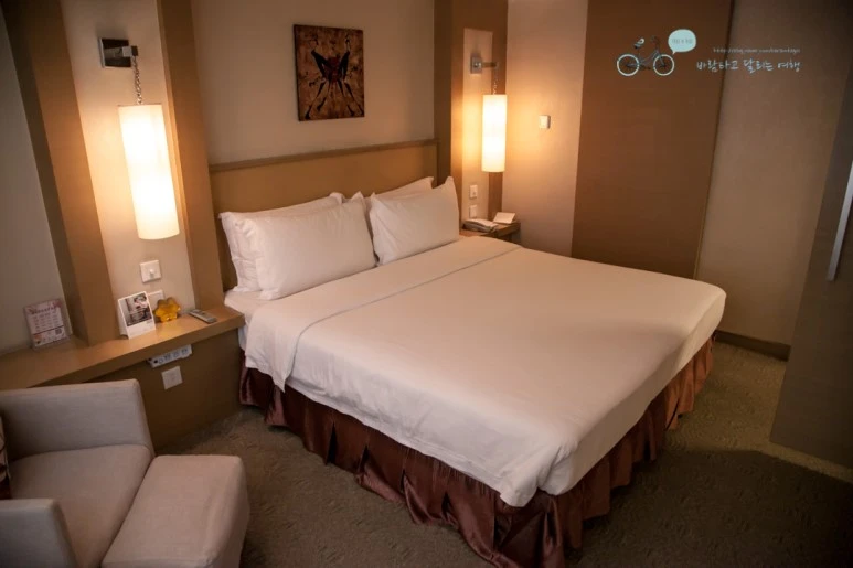 IMG_0424_Wide1080mark%EB%B0%94%EB%9E%8C.jpg?type=w773