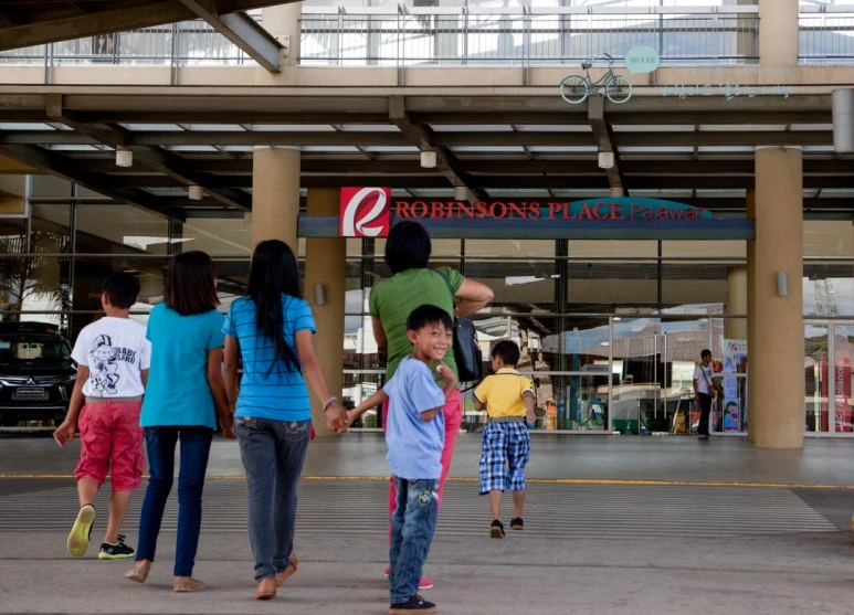 Smile_boy_01_Wide1080mark%EB%B0%94%EB%9E%8C%ED%83%80%EA%B3%A0.jpg?type=w773