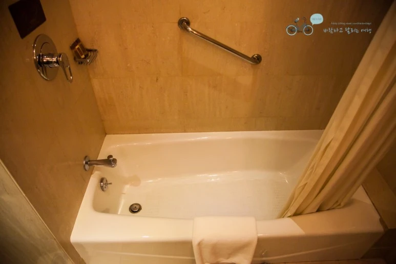 IMG_0554_Wide1080mark%EB%B0%94%EB%9E%8C.jpg?type=w773