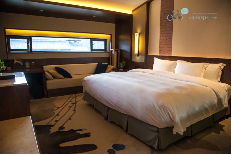 IMG_1470_Wide1080mark%EB%B0%94%EB%9E%8C.jpg?type=w773