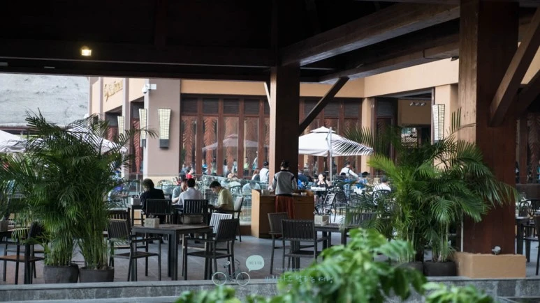 _1040026_Edit-_Wide1080mark%EB%B0%94%EB%9E%8C.jpg?type=w773