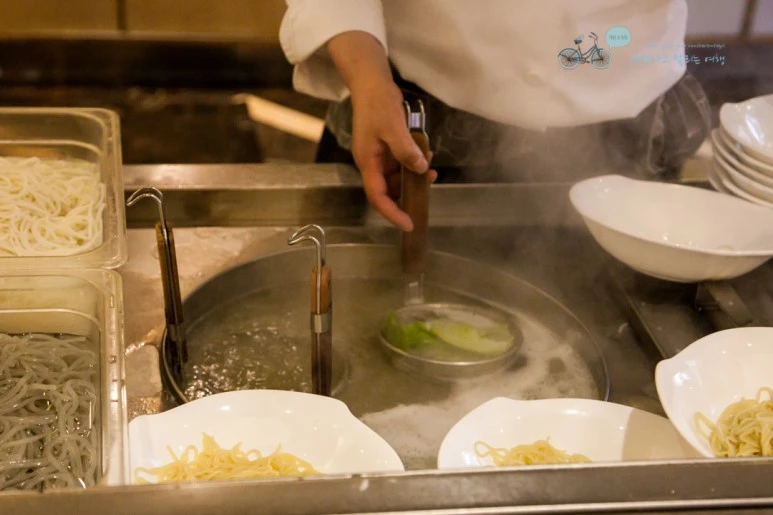 IMG_1041_Wide1080mark%EB%B0%94%EB%9E%8C.jpg?type=w773