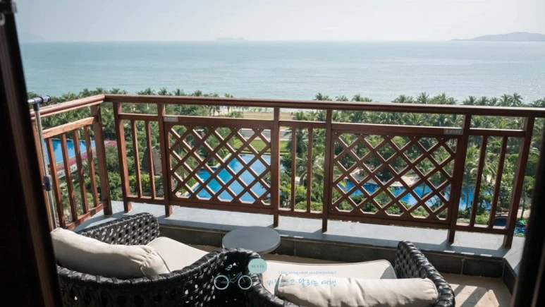 _1040342_Edit-_Wide1080mark%EB%B0%94%EB%9E%8C.jpg?type=w773