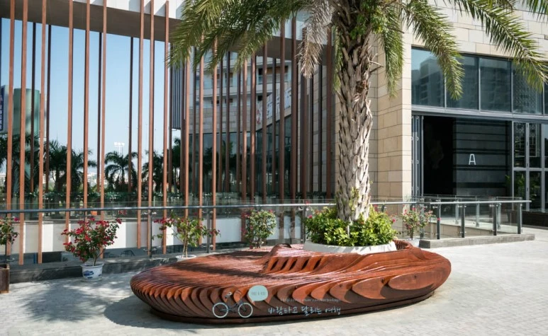 _1040208_Edit-_Wide1080mark%EB%B0%94%EB%9E%8C.jpg?type=w773